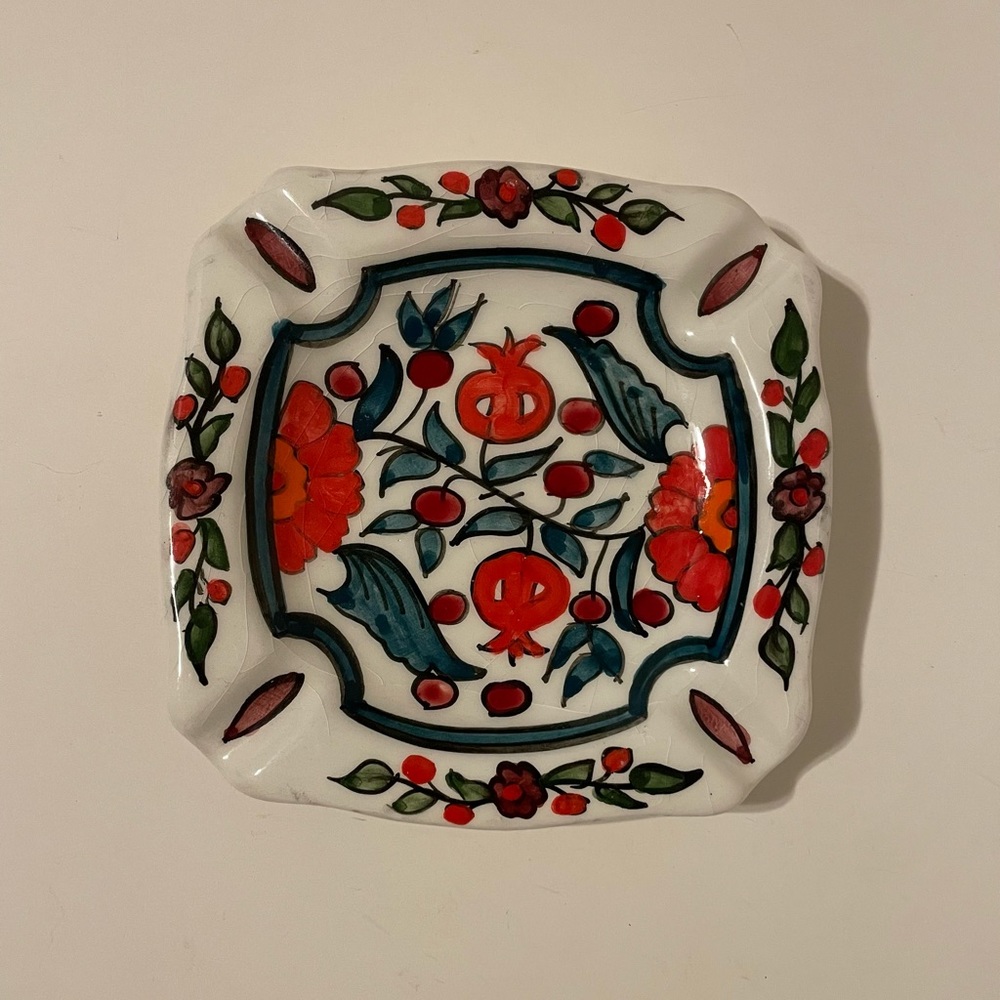 Hand Painted Signed Ceramic Ashtray / Trinket Dish